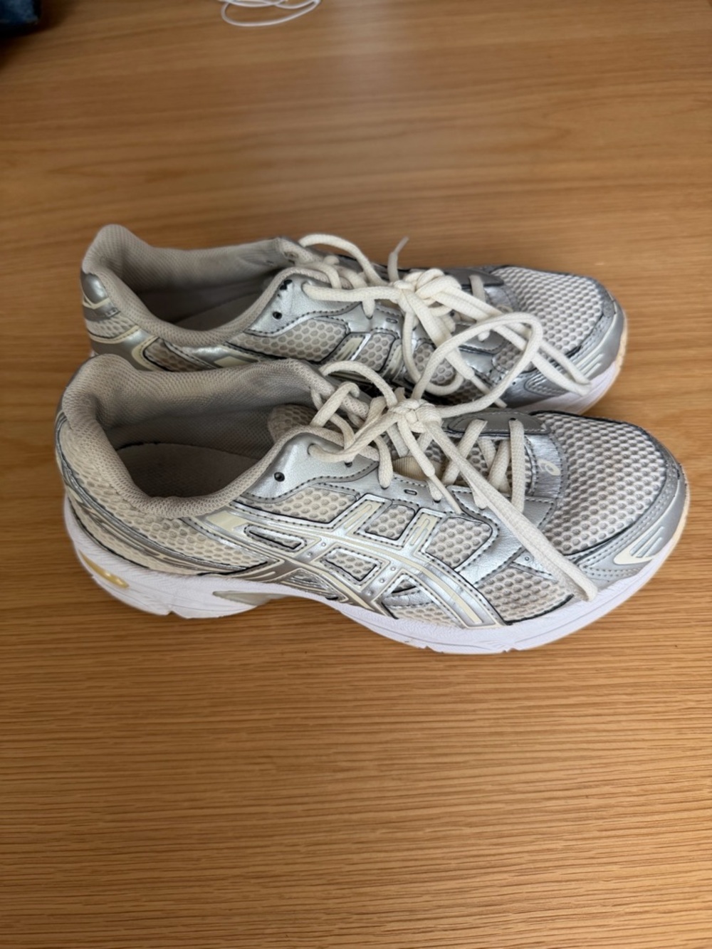 Asics Women's White and Silver Gel-1130 Running Sneakers - Picture 3 of 4